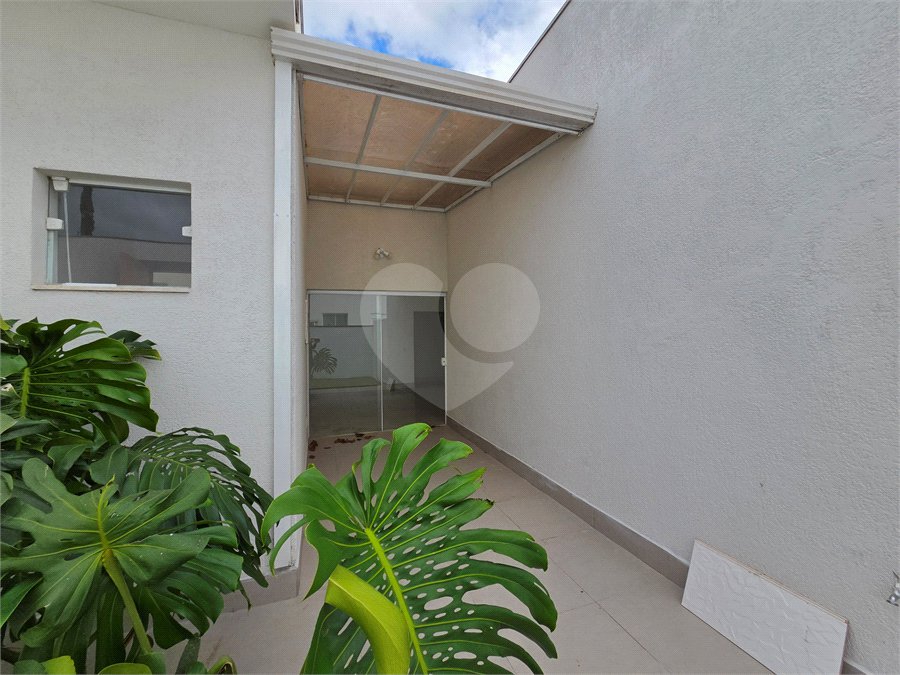 Casa à venda com 3 suítes no condomínio Jardim Solar do Bosque, Sorocaba - SP