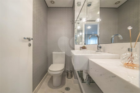 Apartamento à venda com 3 quartos, sendo 2 suítes, em Vila Mariana, São Paulo, SP