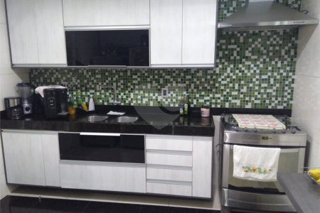 Casa à venda com 3 quartos, sendo 1 suíte,  no condomínio Conselheiro Ferraz, Rio de Janeiro - RJ