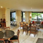 Apartamento à venda ou para alugar com 4 suítes em Moema, São Paulo, SP