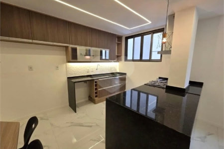 Apartamento à venda com 3 quartos, sendo 1 suíte, em Copacabana, Rio de Janeiro, RJ