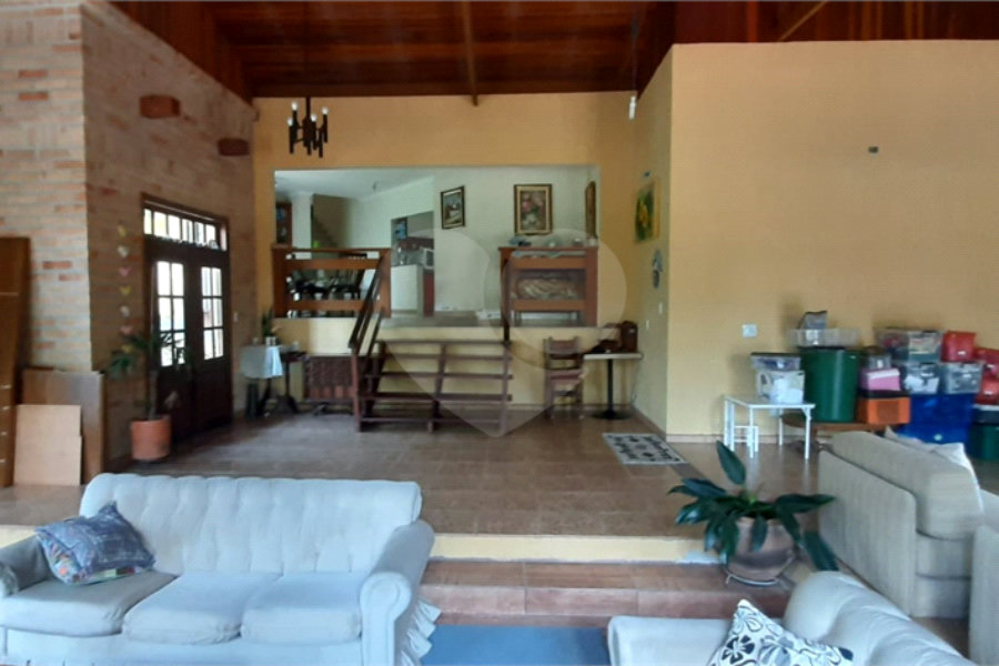 Casa à venda ou para alugar com 3 quartos, sendo 1 suíte, no condomínio Alpes de Caieiras, Caieiras - SP