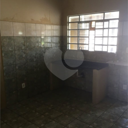 Casa à venda com 2 quartos em Vila José Salem, Itapetininga, SP