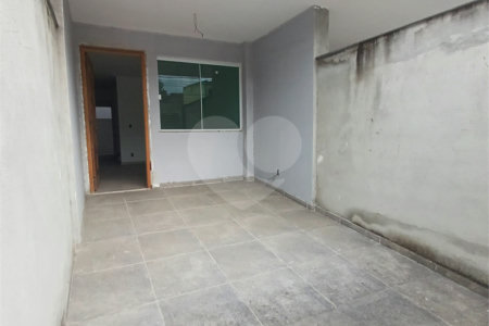 Casa à venda com 2 quartos, sendo 1 suíte, no condomínio Residencial Marlene Correia, Rio de Janeiro - RJ