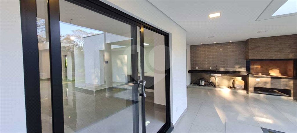 Casa à venda com 3 suítes no condomínio Reserva dos Vinhedos, Louveira - SP