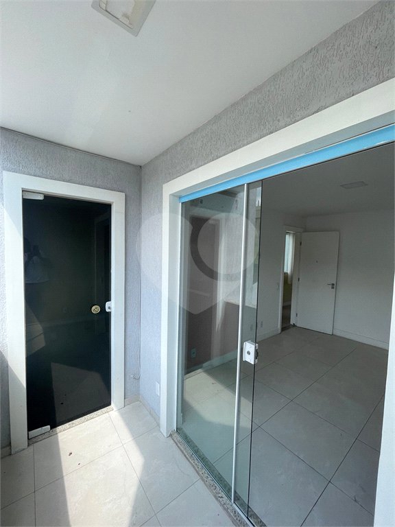 Casa à venda com 3 quartos, sendo 1 suíte, no condomínio Residencial Green Ville, Rio de Janeiro - RJ