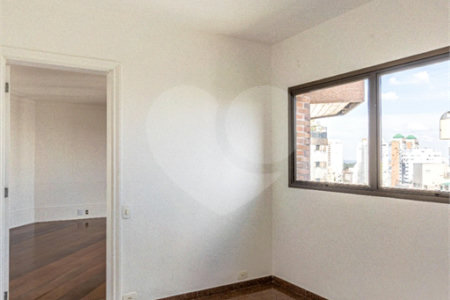 Apartamento à venda com 4 quartos, sendo 3 suítes, em Vila Andrade, São Paulo, SP
