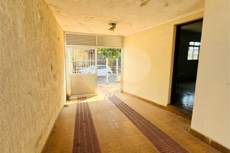Casa à venda com 4 quartos, sendo 2 suítes,  em Vila Galvão, Guarulhos, SP