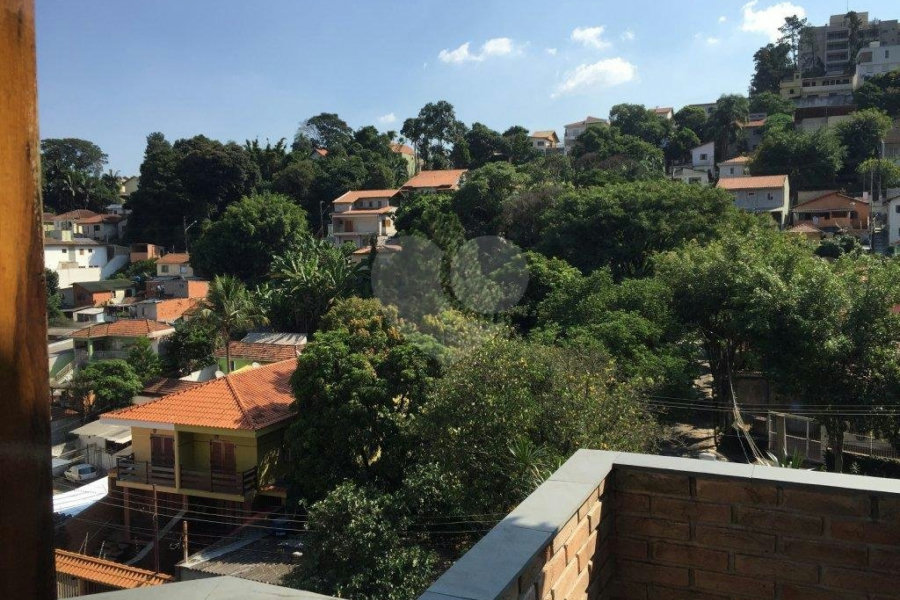 Sobrado à venda com 3 suítes em Vila Irmãos Arnoni, São Paulo, SP