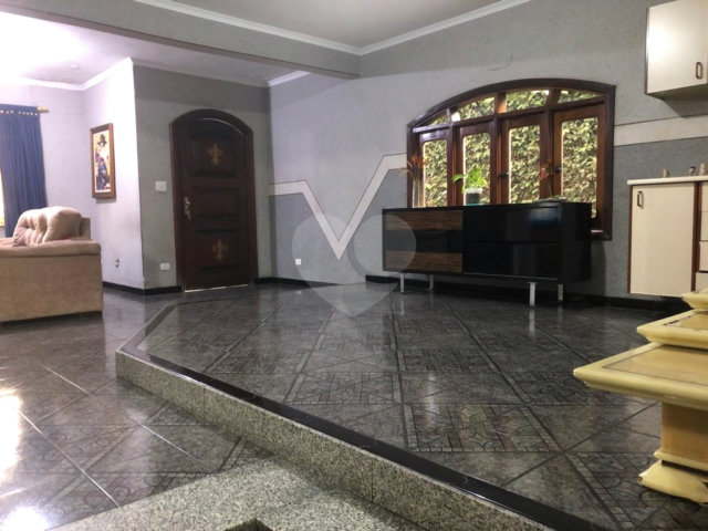 Sobrado à venda com 5 quartos, sendo 2 suítes,  em Vila Maria Alta, São Paulo, SP