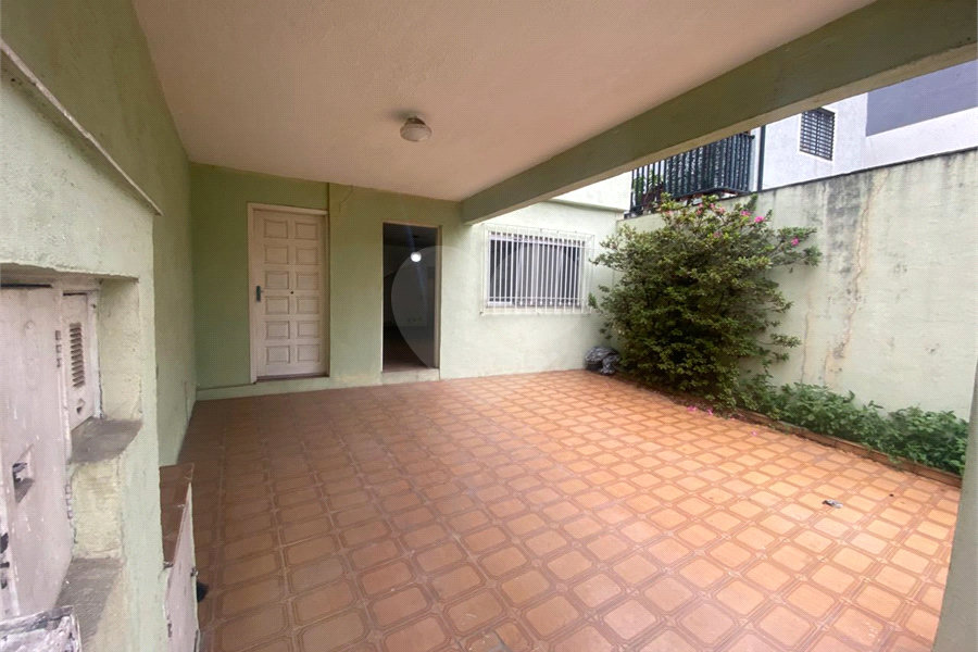 Sobrado à venda com 3 quartos em Bom Retiro, São Paulo, SP