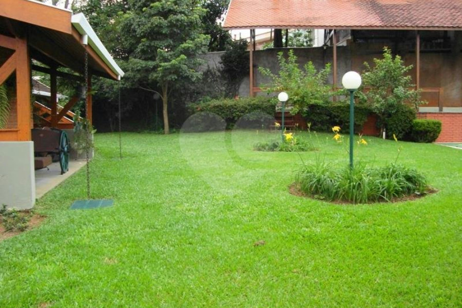 Sobrado à venda com 4 quartos, sendo 2 suítes, em Tremembé, São Paulo, SP