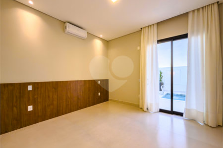 Casa à venda com 3 suítes no condomínio Residencial Dona Maria Candida, Indaiatuba - SP
