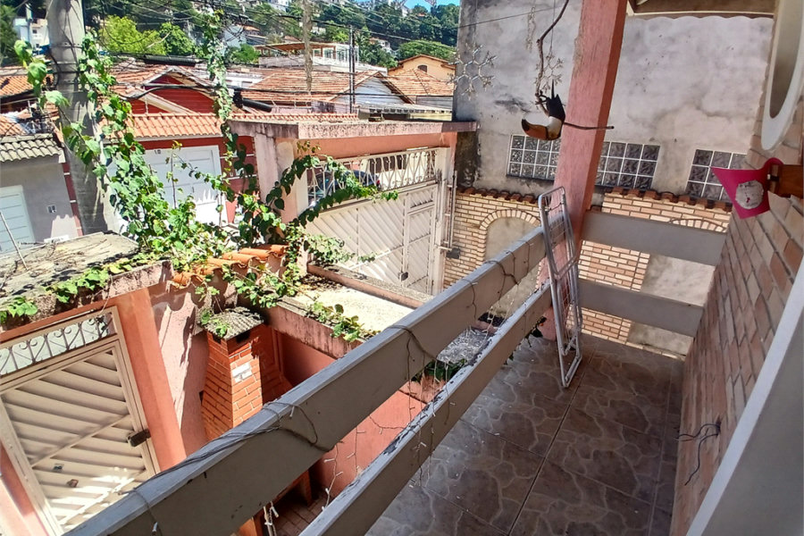 Sobrado à venda com 8 quartos, sendo 2 suítes, em Tremembé, São Paulo, SP