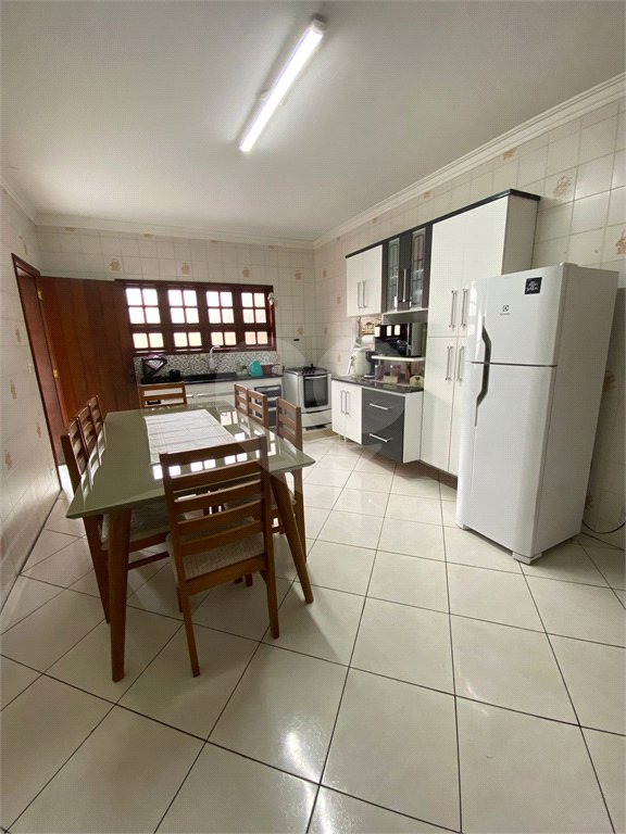 Sobrado à venda com 5 quartos em Jardim São Pedro, Mogi das Cruzes, SP