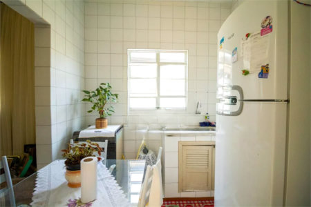 Sobrado à venda com 4 quartos em Vila Brasilina, São Paulo, SP