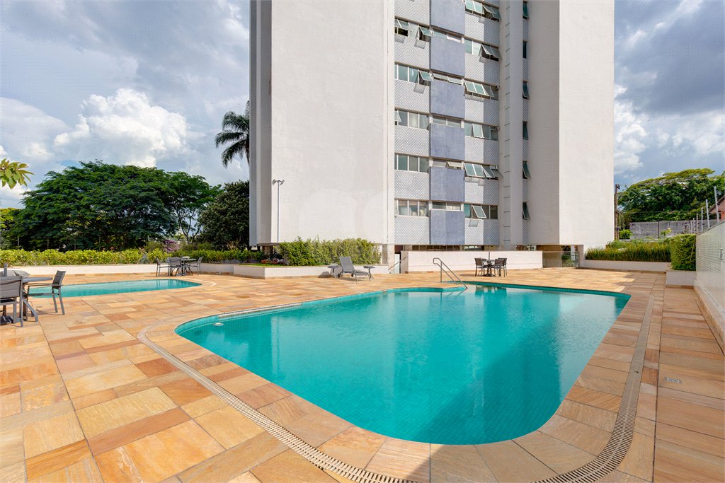 Apartamento à venda com 2 quartos, sendo 1 suíte, em Alto da Boa Vista, São Paulo, SP