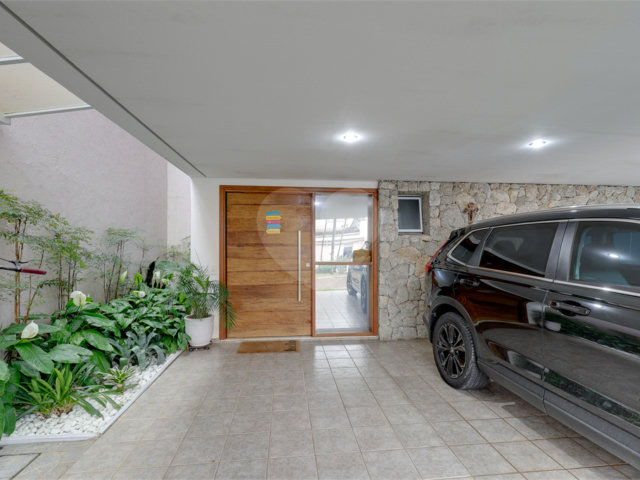 Casa à venda com 4 suítes no condomínio Ville de Marseille, São Paulo - SP