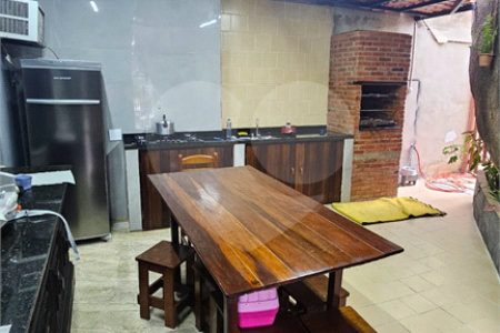 Casa à venda com 3 quartos, sendo 2 suítes, no condomínio Vale Encantado, Rio de Janeiro - RJ