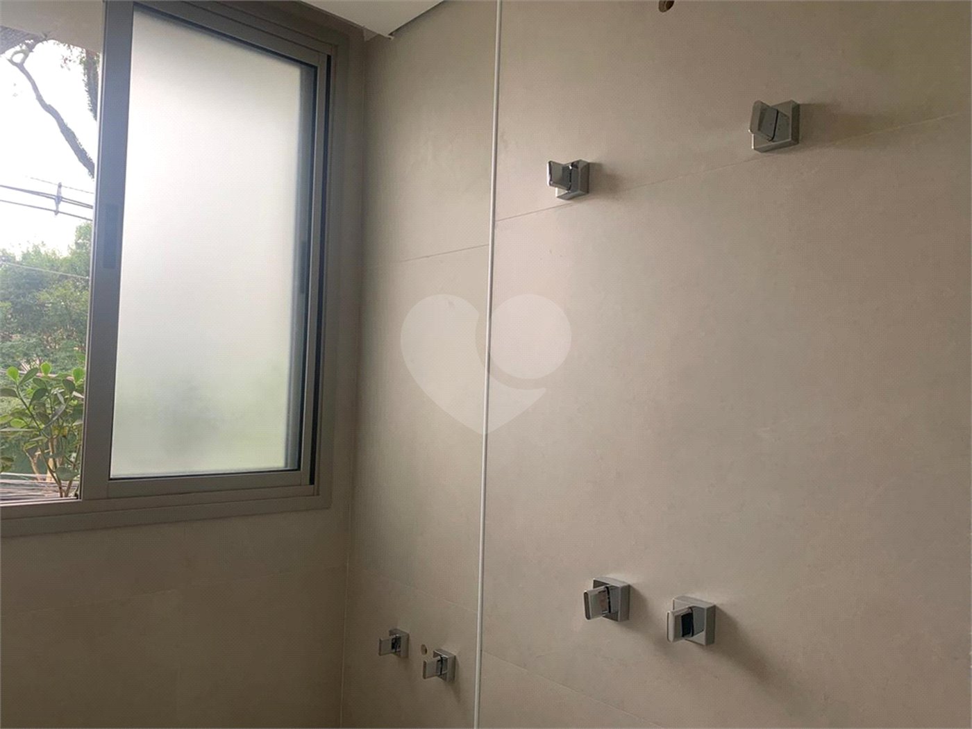 Apartamento à venda com 2 suítes em Vila Madalena, São Paulo, SP