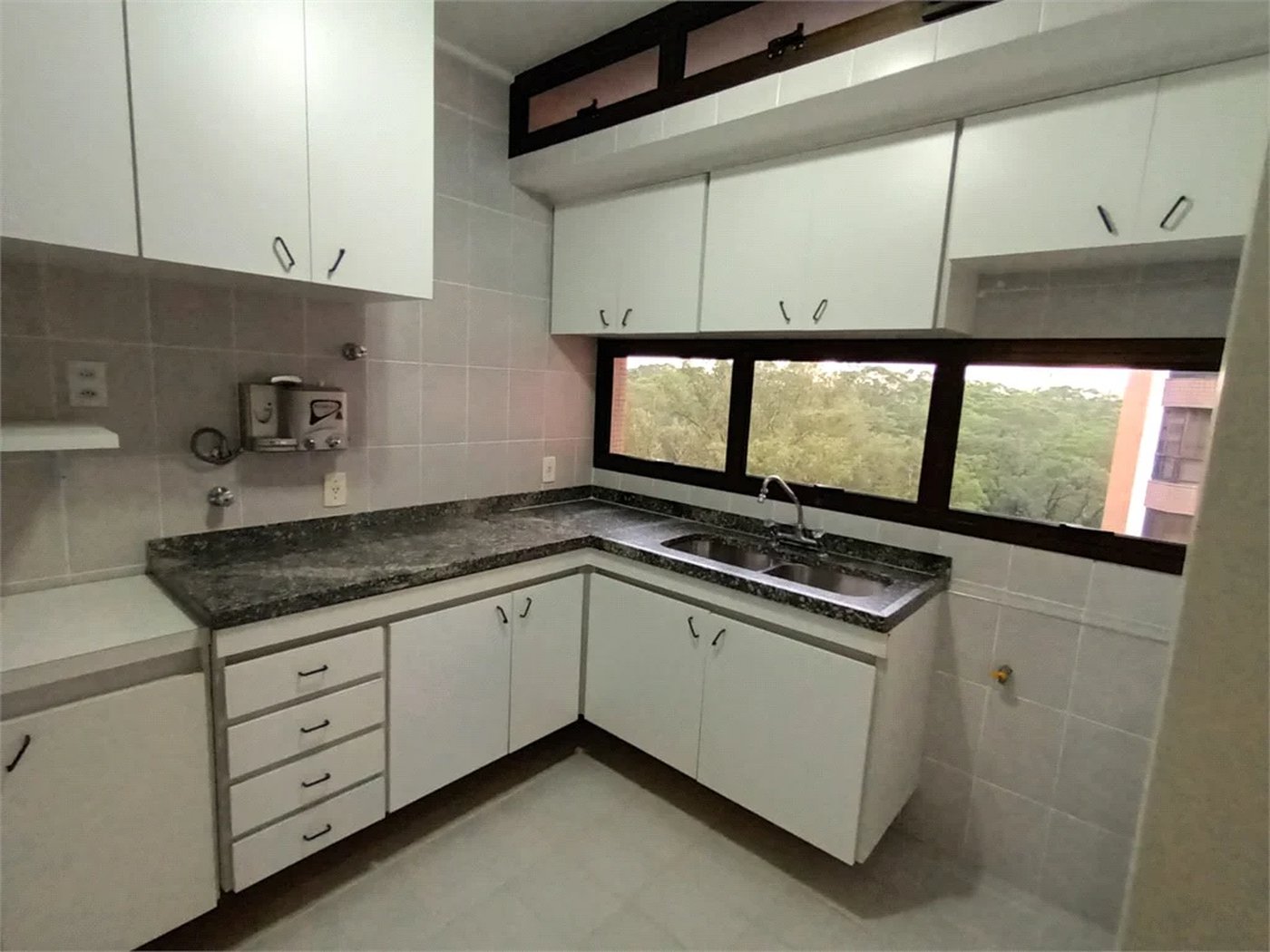 Apartamento à venda com 3 quartos, sendo 1 suíte, em Vila Andrade, São Paulo, SP