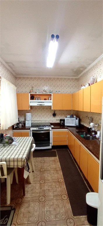 Sobrado à venda ou para alugar com 4 quartos, sendo 1 suíte,  em Brooklin Paulista, São Paulo, SP
