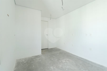 Apartamento à venda com 3 quartos, sendo 2 suítes,  em Brooklin, São Paulo, SP