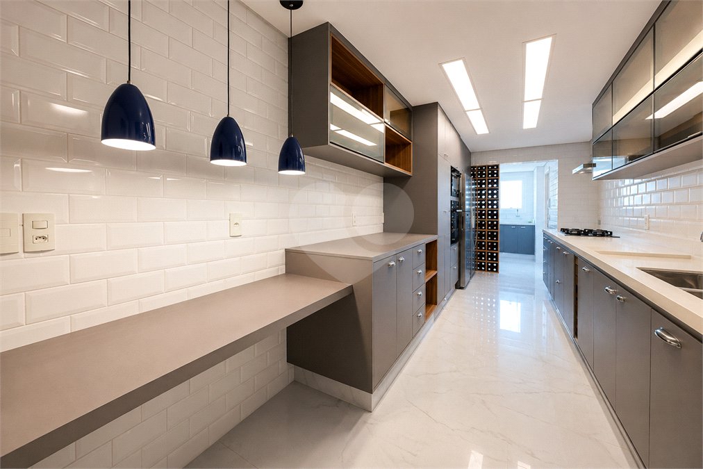 Apartamento à venda com 5 suítes em Parque Enseada, Guarujá, SP