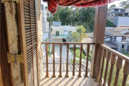 Casa à venda com 4 quartos, sendo 2 suítes, no condomínio Aruã Eco Park, Mogi das Cruzes - SP