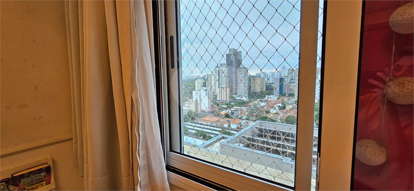 Apartamento à venda com 3 quartos, sendo 2 suítes, em Pinheiros, São Paulo, SP