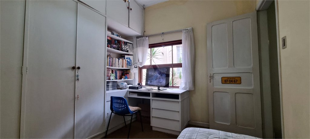 Sobrado à venda com 4 quartos, sendo 1 suíte,  em Água Branca, São Paulo, SP