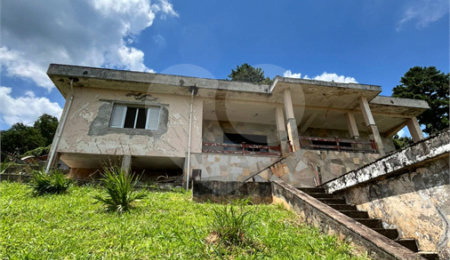 Casa à venda com 5 quartos em Luiz Fagundes, Mairiporã, SP