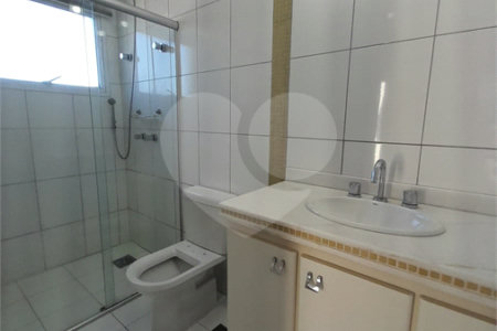 Casa à venda com 4 quartos, sendo 3 suítes, no condomínio Residencial Terras de Vinhedo, Vinhedo - SP