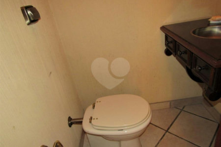 Sobrado à venda com 3 quartos, sendo 1 suíte, em Brooklin, São Paulo, SP