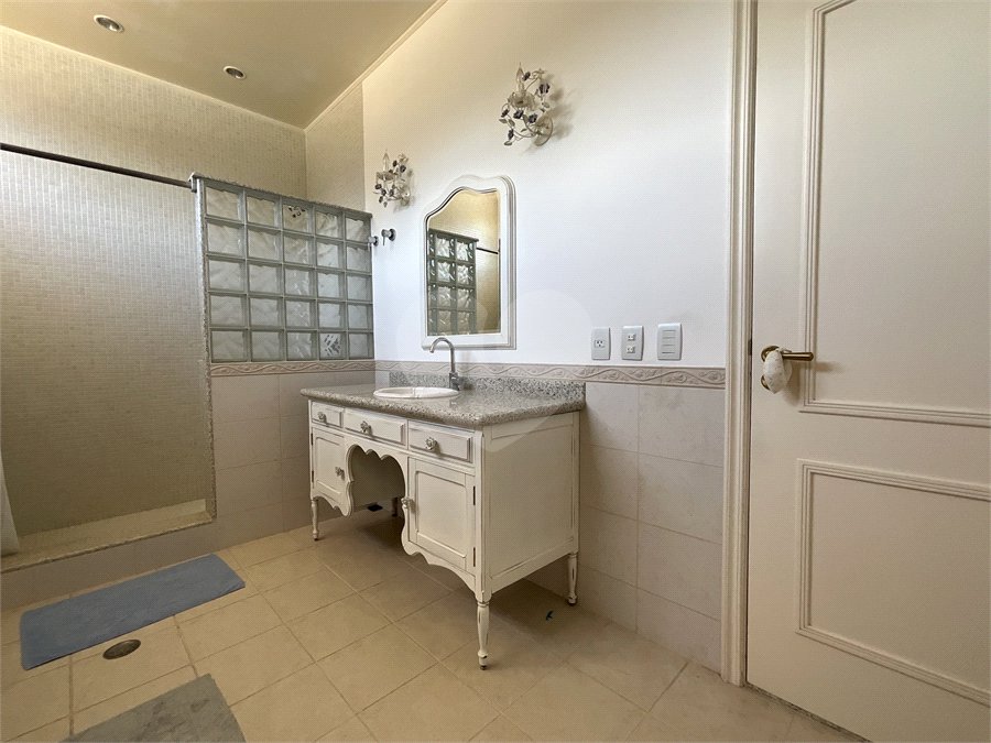 Casa à venda com 6 quartos, sendo 5 suítes, no condomínio City Castelo, Itu - SP