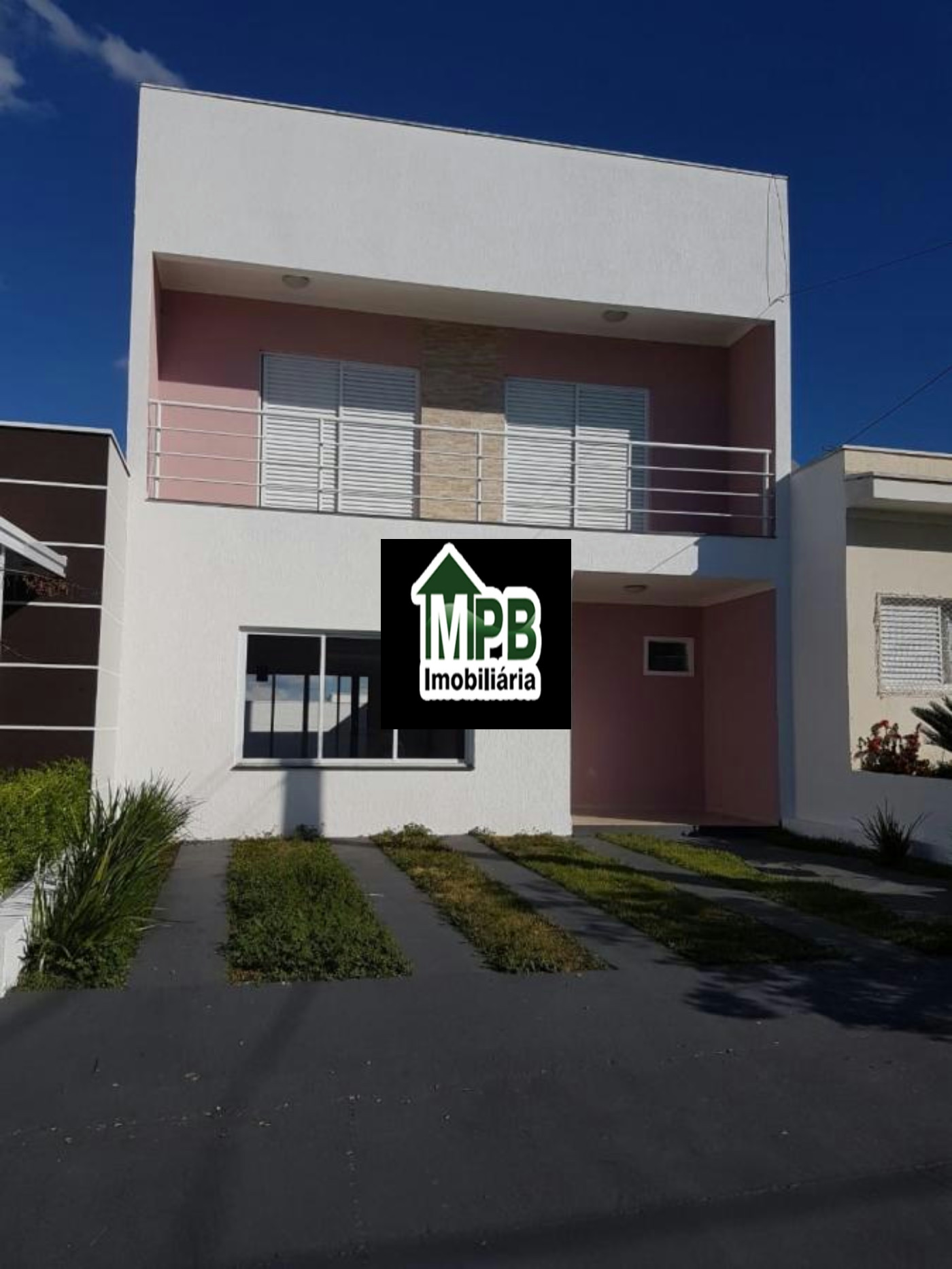 Sobrado à venda com 3 quartos, sendo 1 suíte, no condomínio Horto 3, Sorocaba - SP