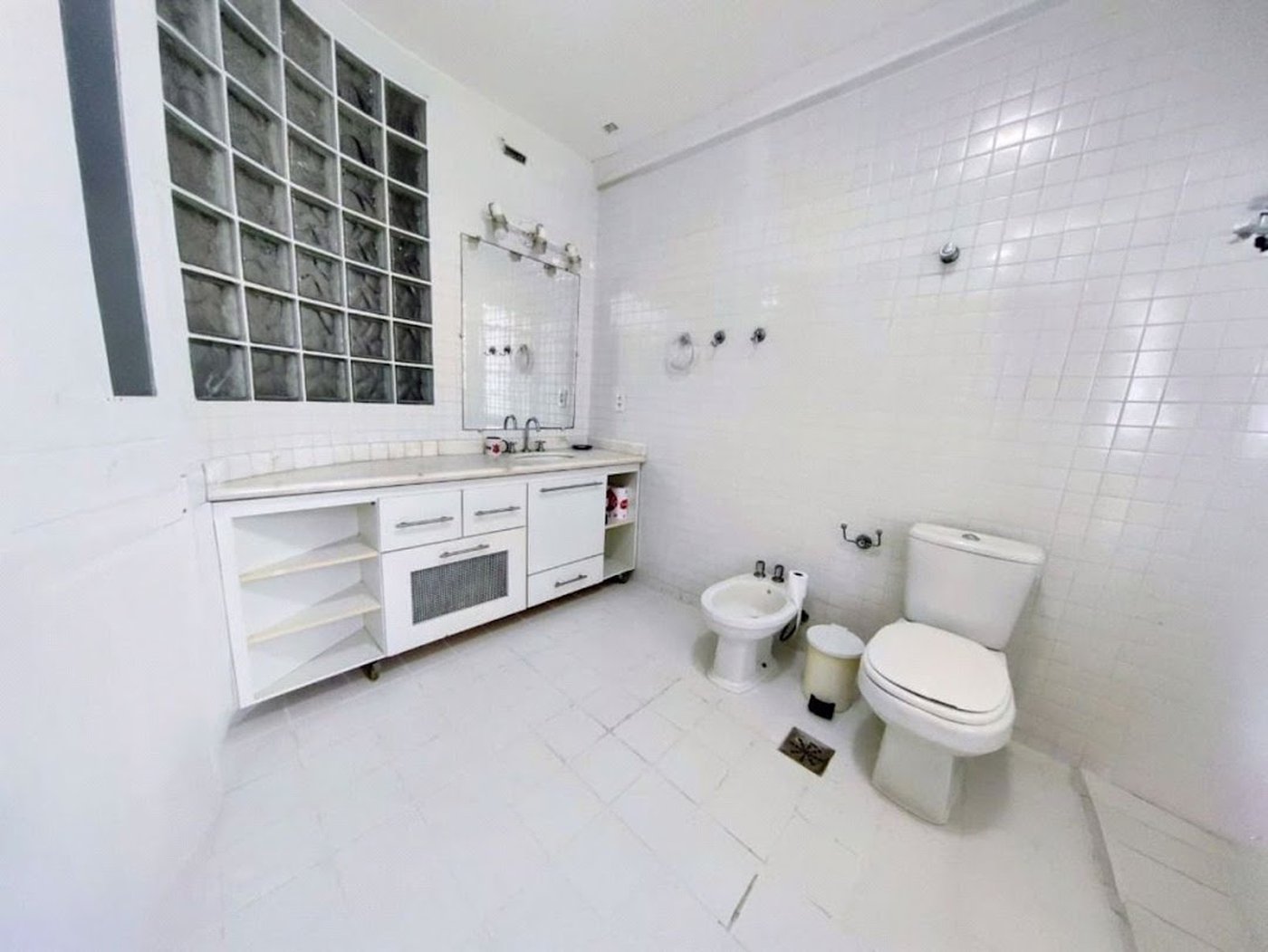 Apartamento Residencial à venda, Pompéia, Santos - AP0193.