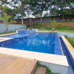 Casa à venda com 4 suítes no condomínio Figueira Garden, Atibaia - SP
