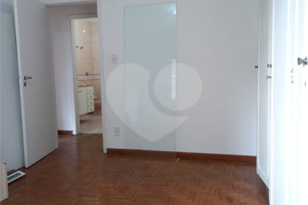 Apartamento à venda com 3 quartos, sendo 1 suíte, em Pinheiros, São Paulo, SP