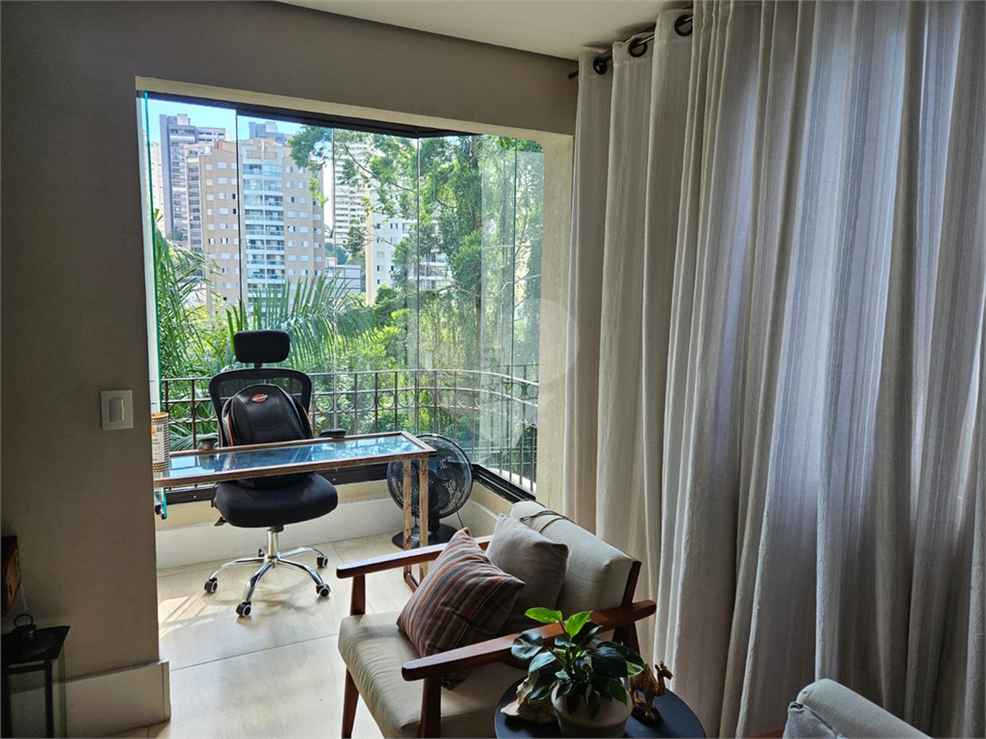 Apartamento à venda com 3 quartos, sendo 2 suítes, em Jardim Ampliação, São Paulo, SP