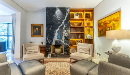 Apartamento à venda com 4 quartos, sendo 3 suítes,  em Moema, São Paulo, SP