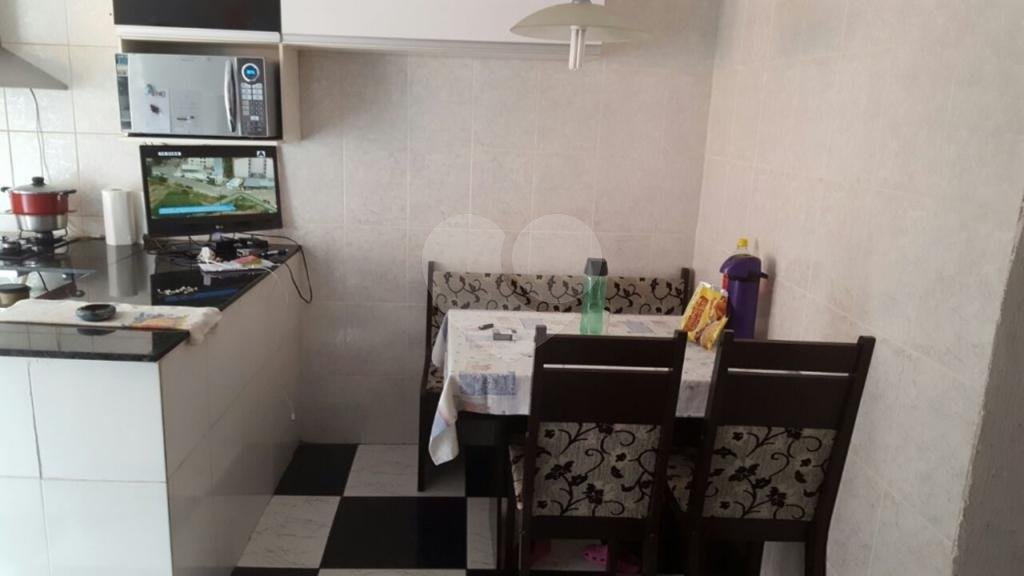 Sobrado à venda com 4 quartos, sendo 1 suíte, em Tremembé, São Paulo, SP