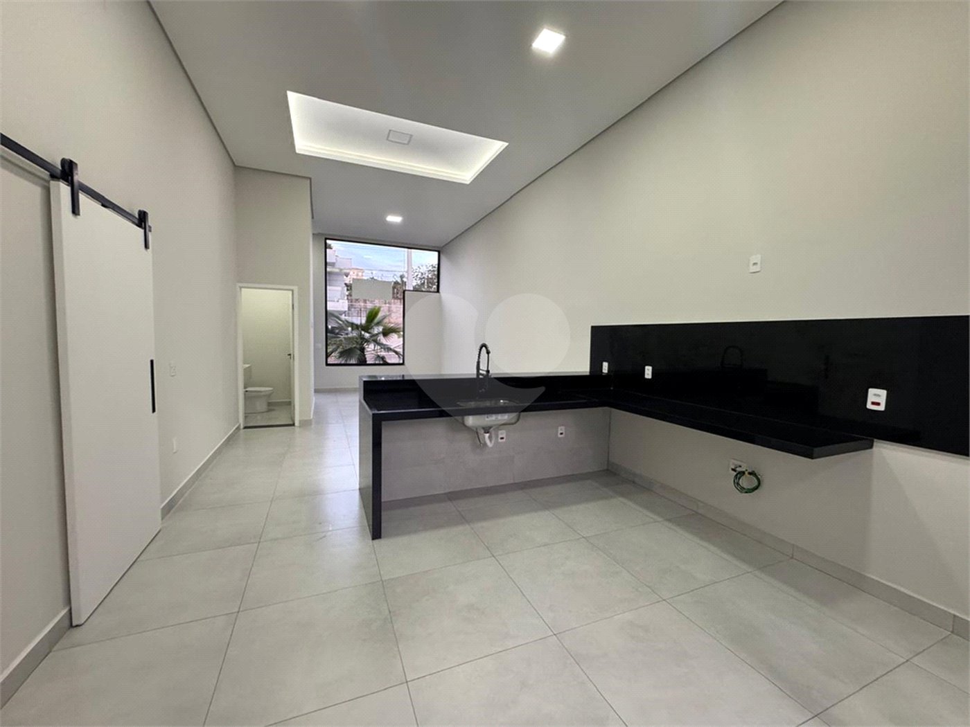 Casa à venda com 3 quartos, sendo 2 suítes,  no condomínio Jardim Golden Park Residencial, Sorocaba - SP