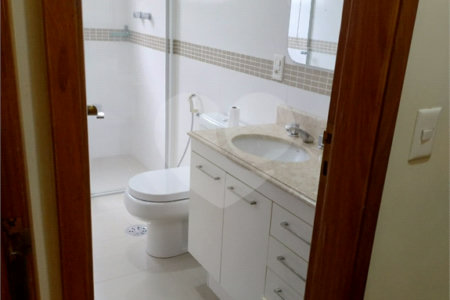 Apartamento para alugar com 3 suítes em Campo Belo, São Paulo, SP