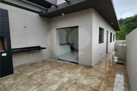 Casa à venda com 3 quartos, sendo 1 suíte, no Centro, Bom Jesus dos Perdões, SP