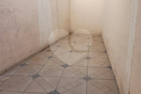 Sobrado à venda com 2 suítes em Jardim Nely, Indaiatuba, SP