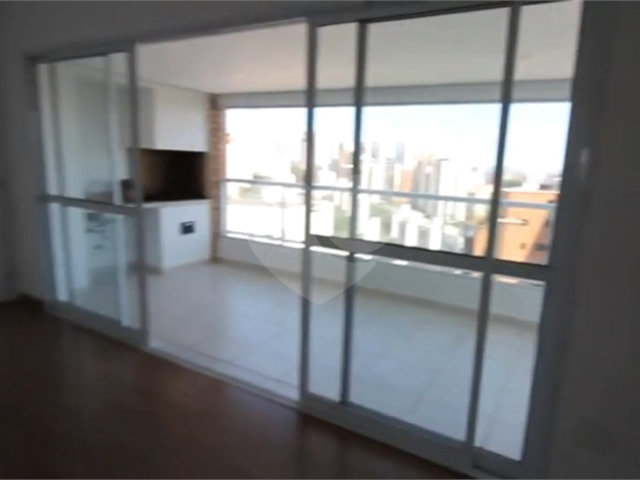 Apartamento à venda com 3 quartos, sendo 1 suíte,  em Morumbi, São Paulo, SP