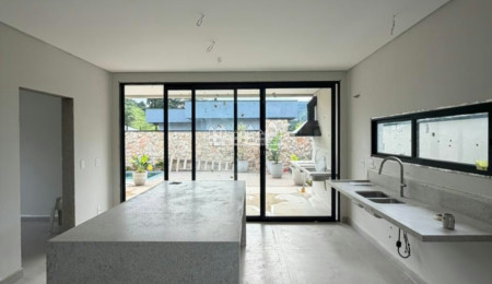 Casa à venda com 3 suítes no condomínio Ecoville 1, Atibaia - SP