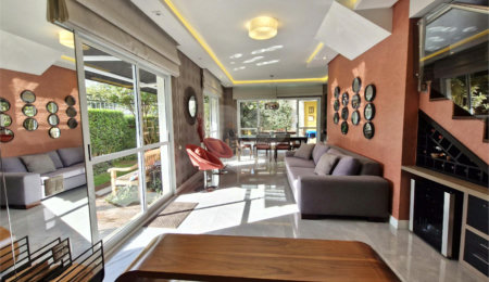 Casa à venda com 4 quartos, sendo 3 suítes,  no condomínio Le Lis Vert Village, São Paulo - SP
