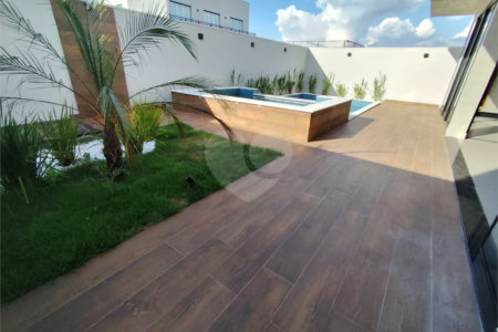 Casa à venda com 4 quartos, sendo 3 suítes,  no condomínio Residencial Golden Ville, Itapetininga - SP